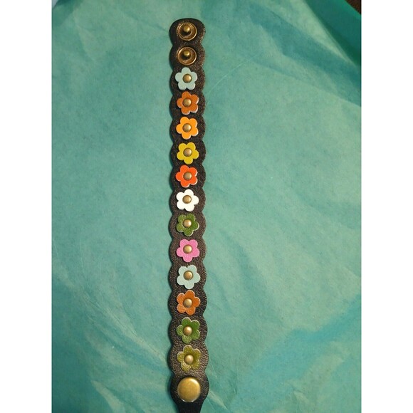 Black Boho FLOWER Faux leather Snap Bracelet Adjustable 8.9" - Picture 6 of 8